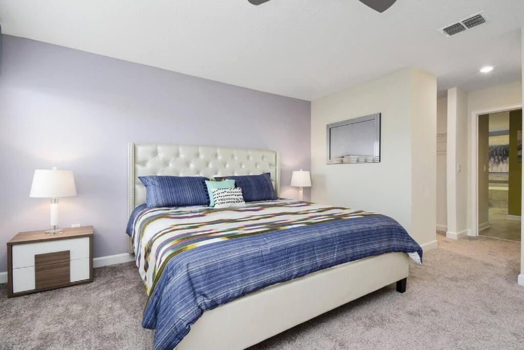 Villa Wonderful 18 Minutes Away From Disney!