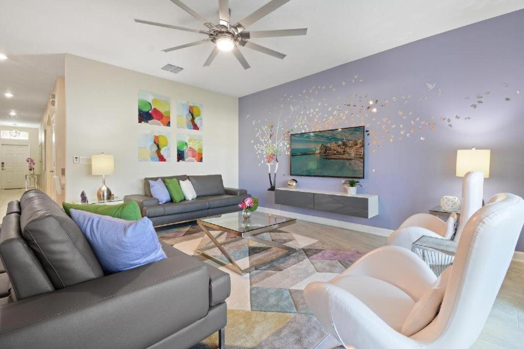 Villa Wonderful 18 Minutes Away From Disney! *