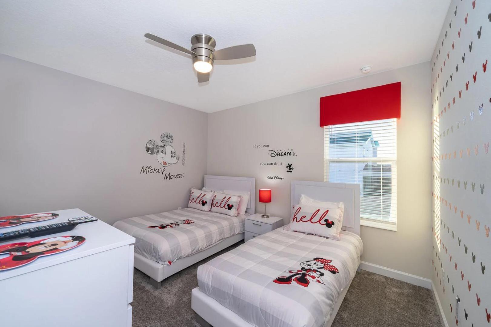 Wonderful 18 Minutes Away From Disney! Villa *